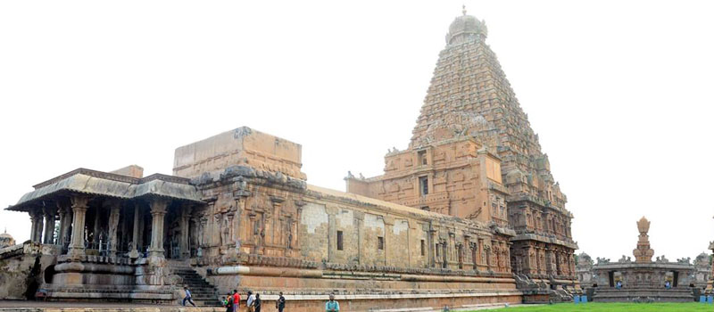 sri brihadeeswarar temple
