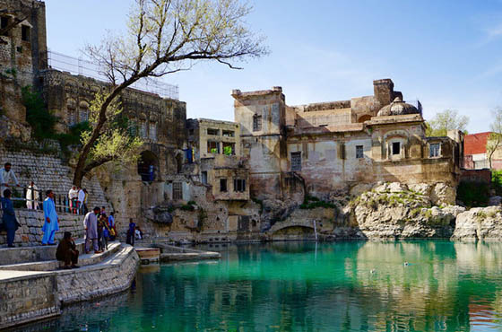 shiva temple in pakistan